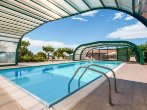 Inviting Farmhouse in Appenines with covered swimming pool